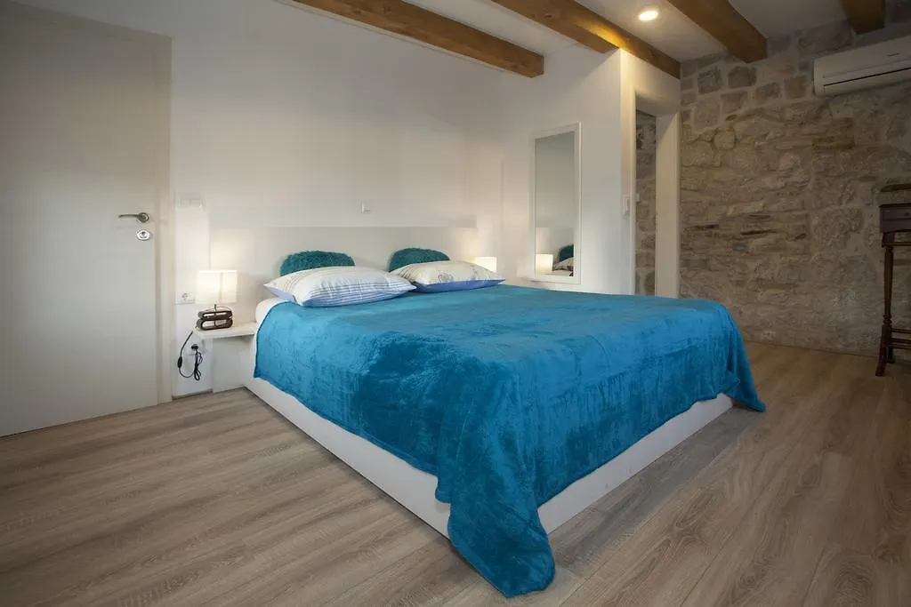 Apartment Villa Veli Varos Split