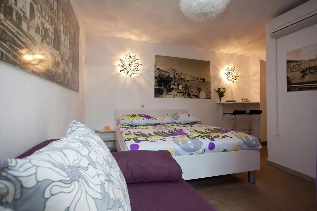 Apartment Villa Veli Varos Split